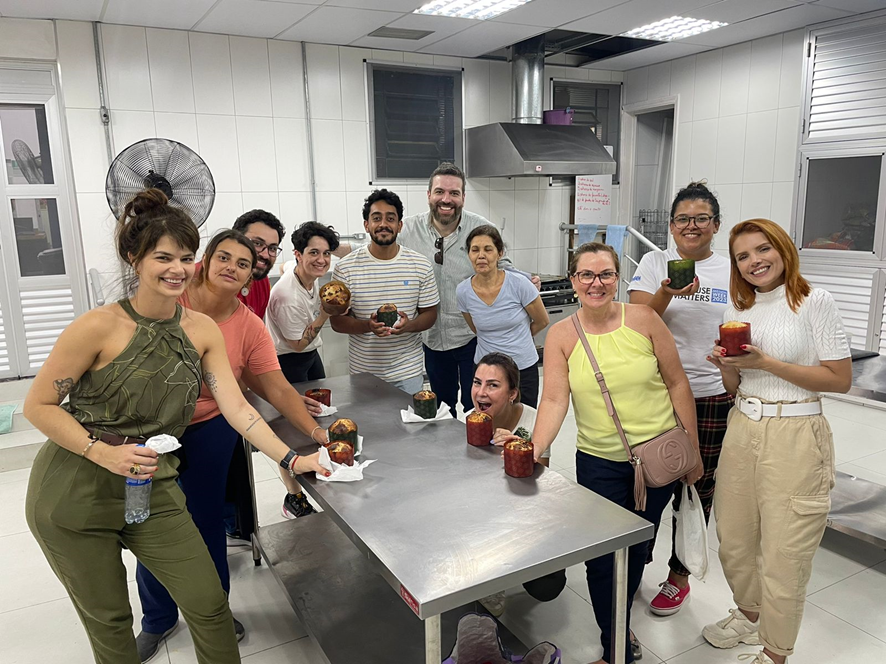 Equipe Amgen em atividade na CASA1